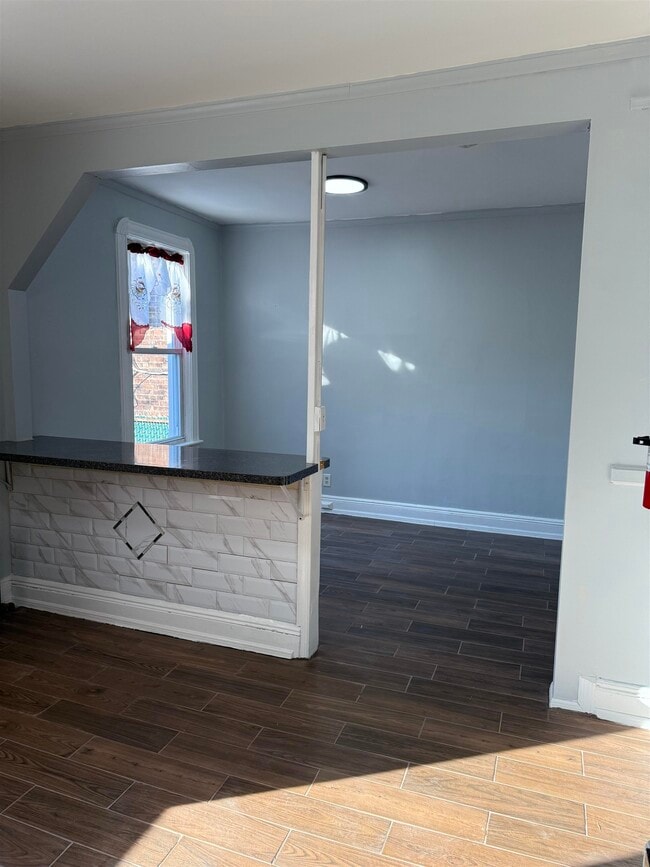 Building Photo - 1207 Central Ave Unit 1st