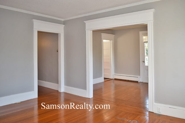 Photo - 136 Irving Ave Unit 4