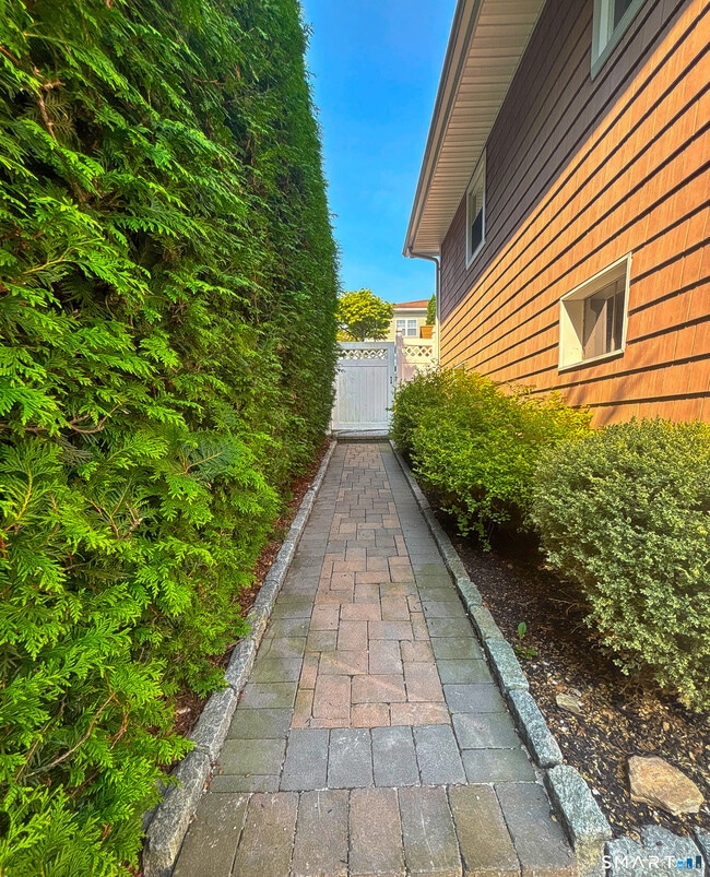 Photo - 120 Pilgrim Dr