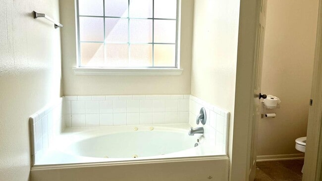 Building Photo - 17614 Wind Mist Ln