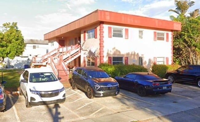 Building Photo - 5281 SW 90th Way Unit 1