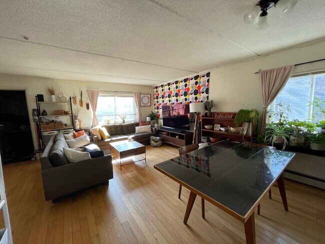 Photo - 122 Sycamore St Unit 2