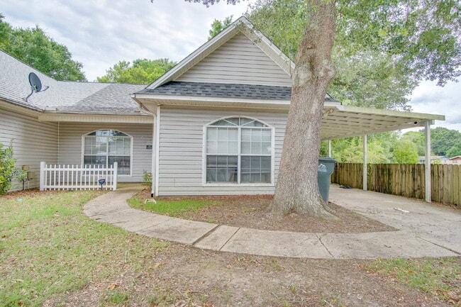 Photo - Modern 3BR/2BA Duplex with Granite Countertops, Stainless Appliances, Covered Patio & Private Fen...
