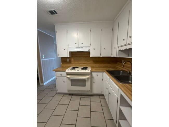 Photo - 2605 Talbert St