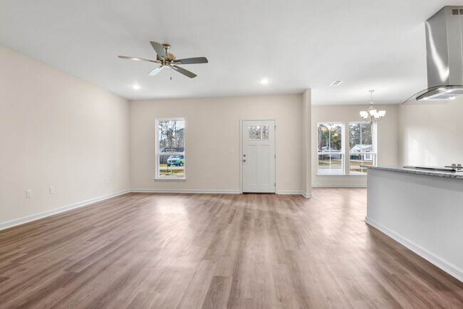 Livingroom - 20963 Oregon St