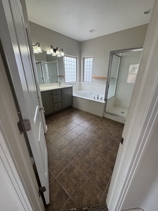 baño principal - 86 W 1965 S