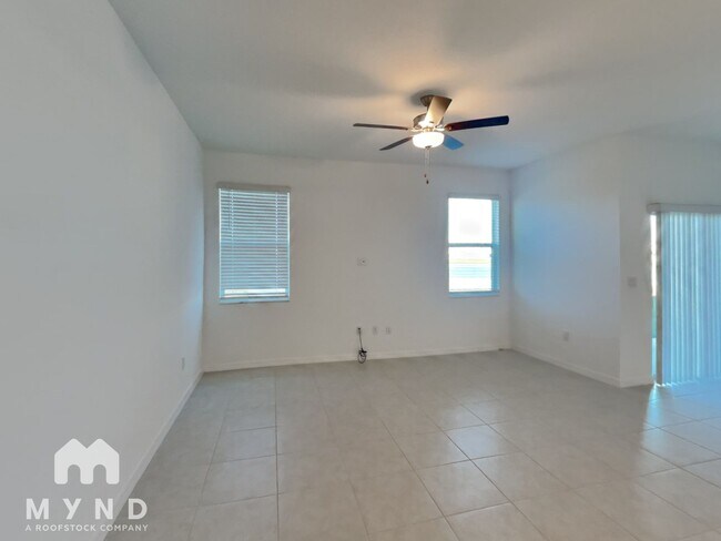 Photo - 32063 Pop Ash Pl