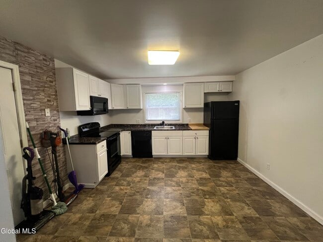 Photo - 11-21-21 Ashdown Rd Unit 21D