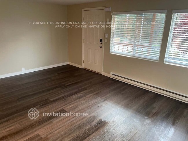 Photo - 629 57th St SW