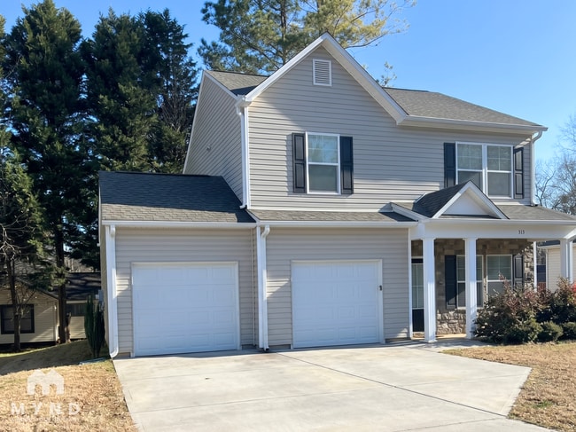 Building Photo - 313 Cloverdale Ct