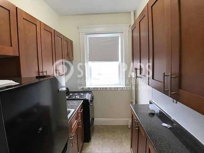 Building Photo - bedroom in Boston MA 02215 Rental