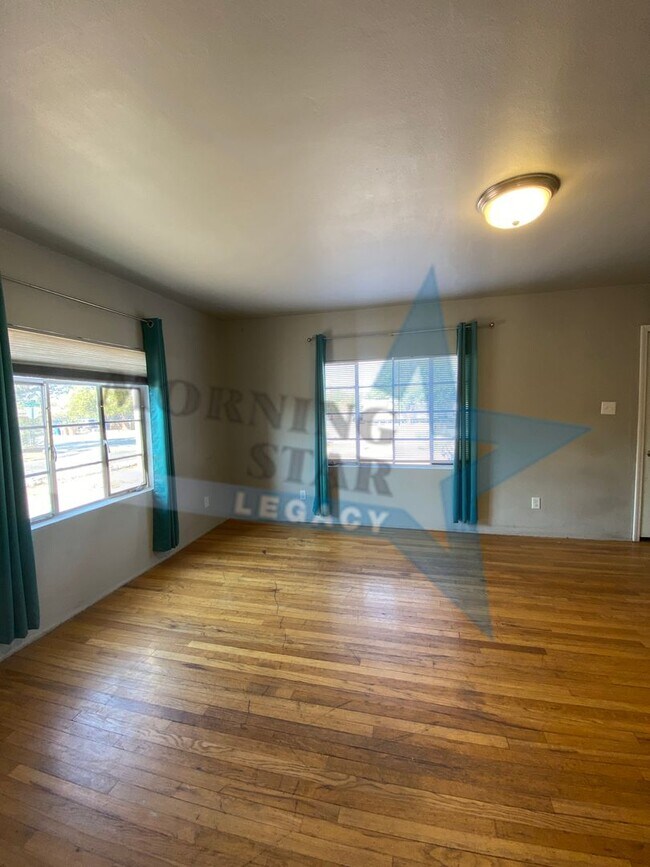 2325 College St Unit 1