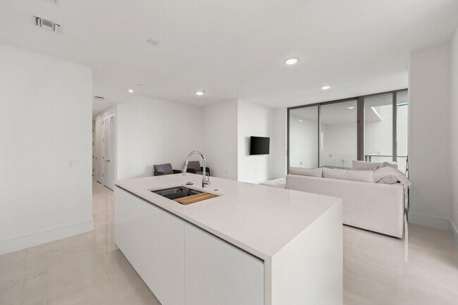 Photo - 220 Lake Shore Dr Unit 1125