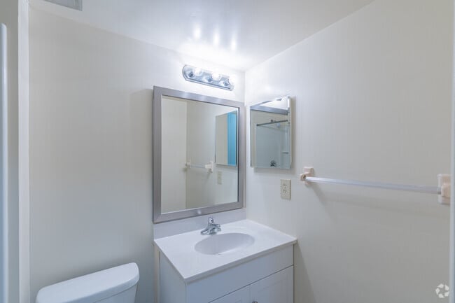 Second Bathroom (Select Homes) - Plaza Apartments