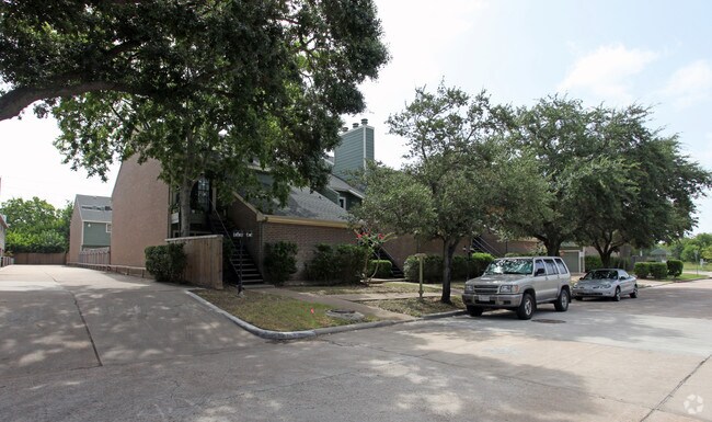 Westhollow Place