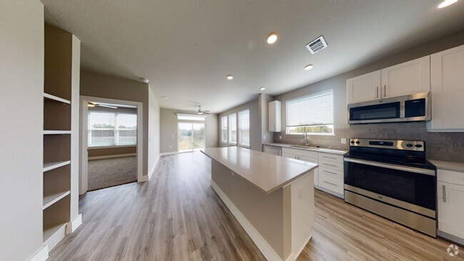 1BR, 1BA - 757SF
