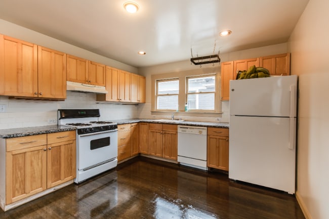 Photo - 2605 Fulton St