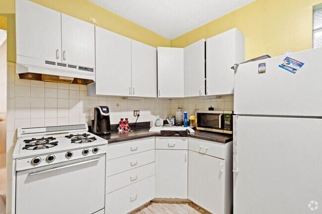 Building Photo - 114-114 S 11th St Unit 114 S 11th Street Rental