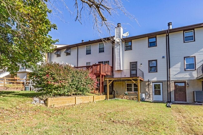 Photo - 3 bedroom, 2 bath townhome in Pike Creek