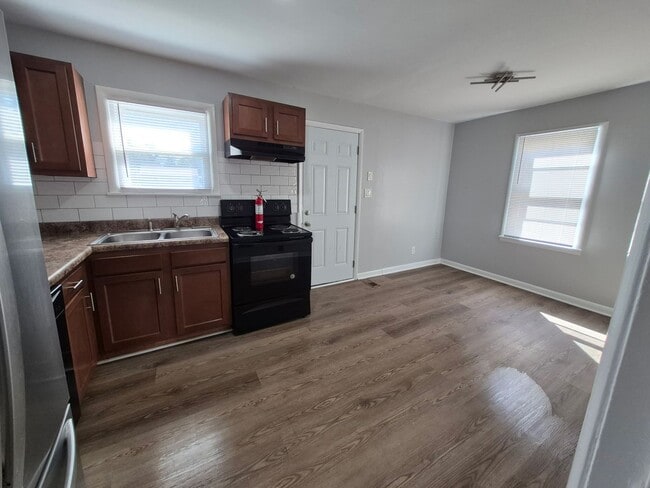 Photo - Adorable, remodeled 3br/1ba house close to...