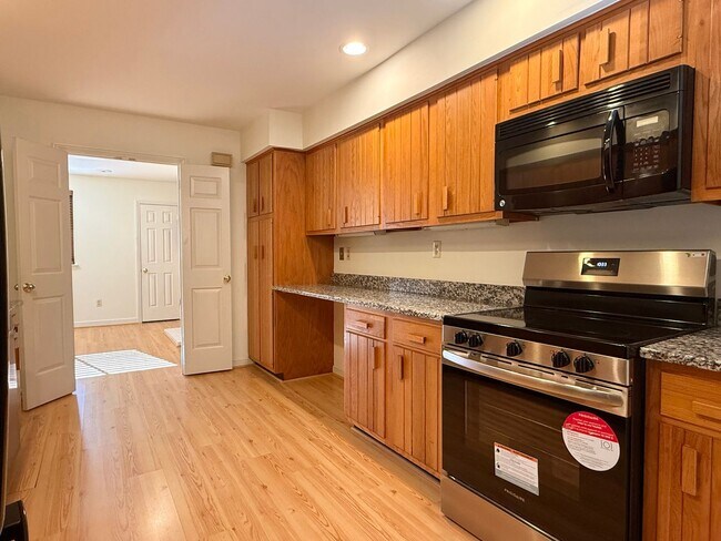 Photo - 71 Oak Knoll Dr