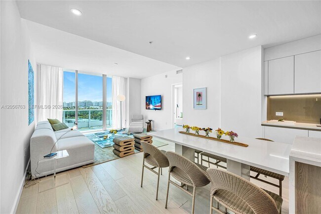 9201 E Bay Harbor Dr Unit PH809