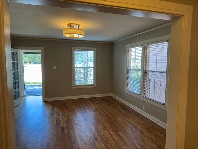 Photo - 906 N 6th St Unidad 906