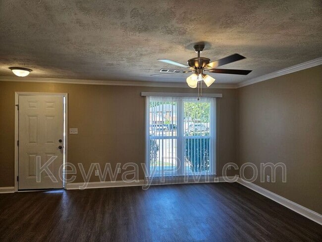 Photo - 2326 Greengate Dr