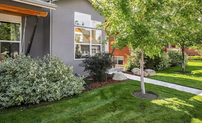 Photo - 2805 W Pleasanton Ave