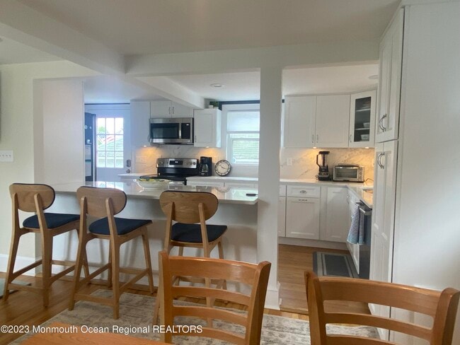 Photo - 305 3rd Ave
