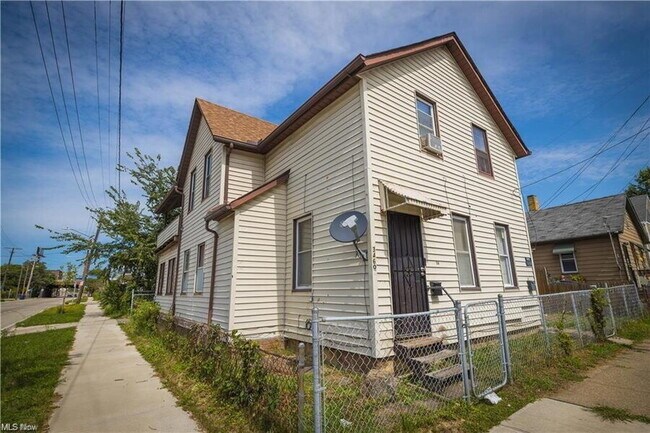 Building Photo - 3460 Erin Ave