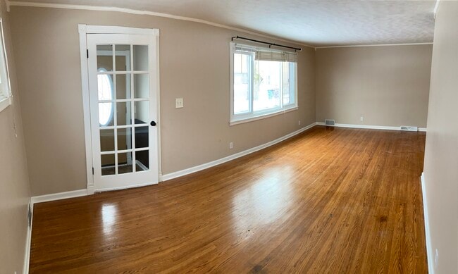 592 Dorrance Ave Unit Lower