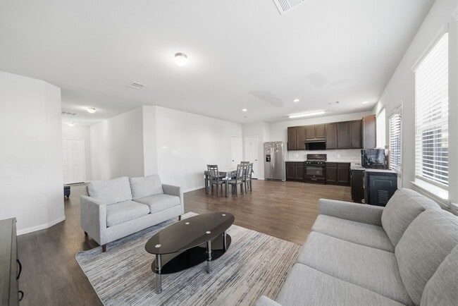 Photo - 18518 Snowy River Ln