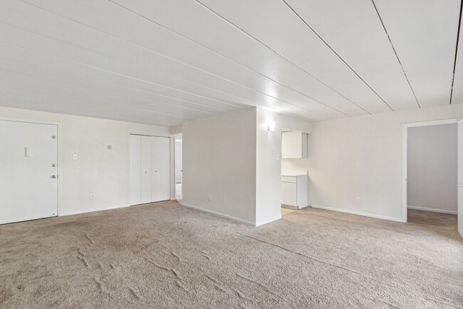 Photo - Racquet Club