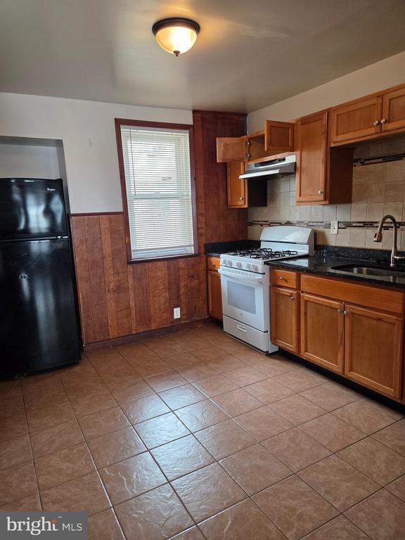 Photo - 4013 Creston St
