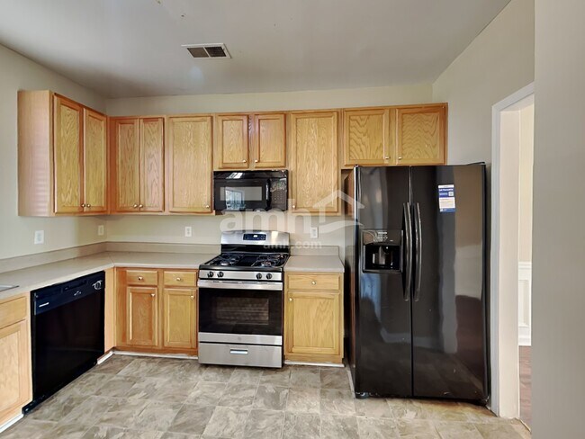 Photo - 9740 Lakemoore Cv