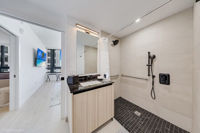 Photo - 350 N Miami Ave Unidad SI ID1501545P