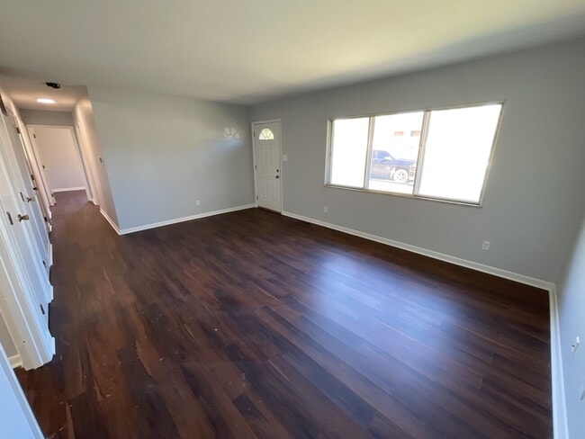 Photo - 3306 Elman Dr