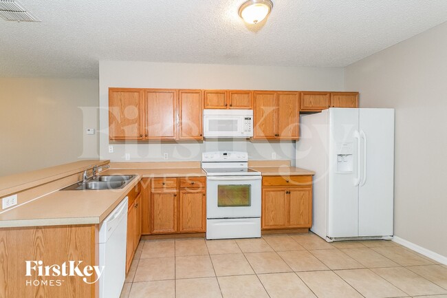 Photo - 927 Cannes Dr