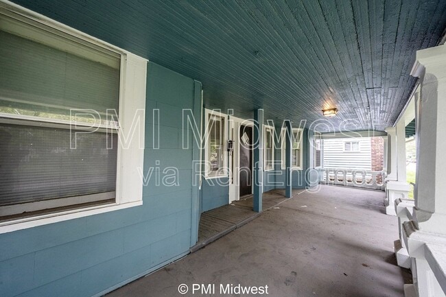 Photo - 130 N Gladstone Ave