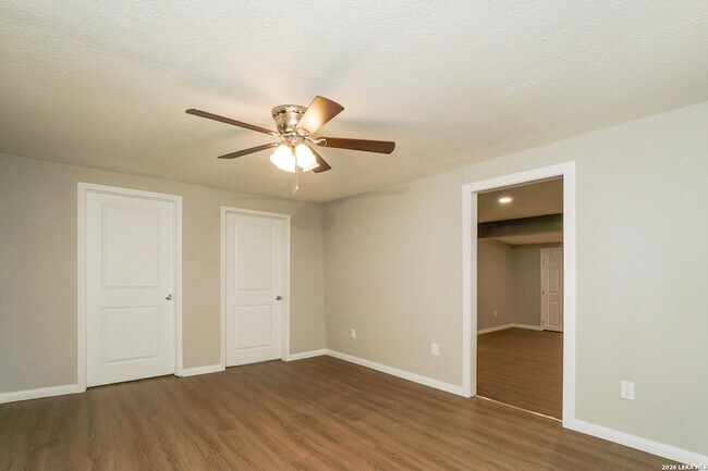 Photo - 614 N Sabinas St