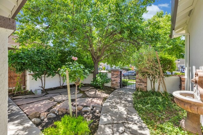 Photo - Amazing! 5 Bed 3 Bath Jewel of Roseville