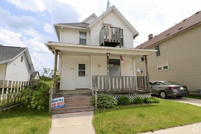 Building Photo - 1725/1727 South 12th Street - 1727 Upper Rental