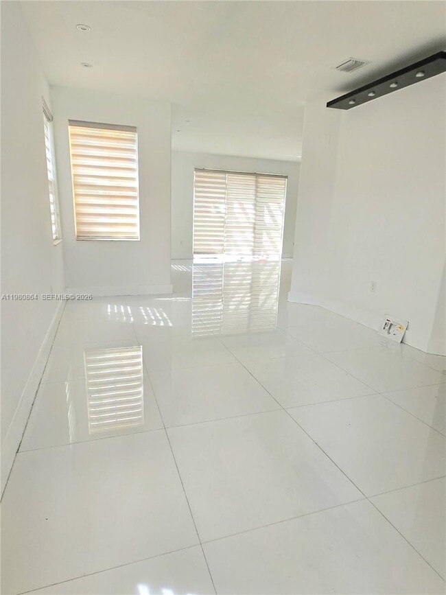 Photo - 8402 NW 114th Path