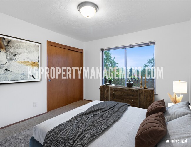 Photo - Town and Country Apartments