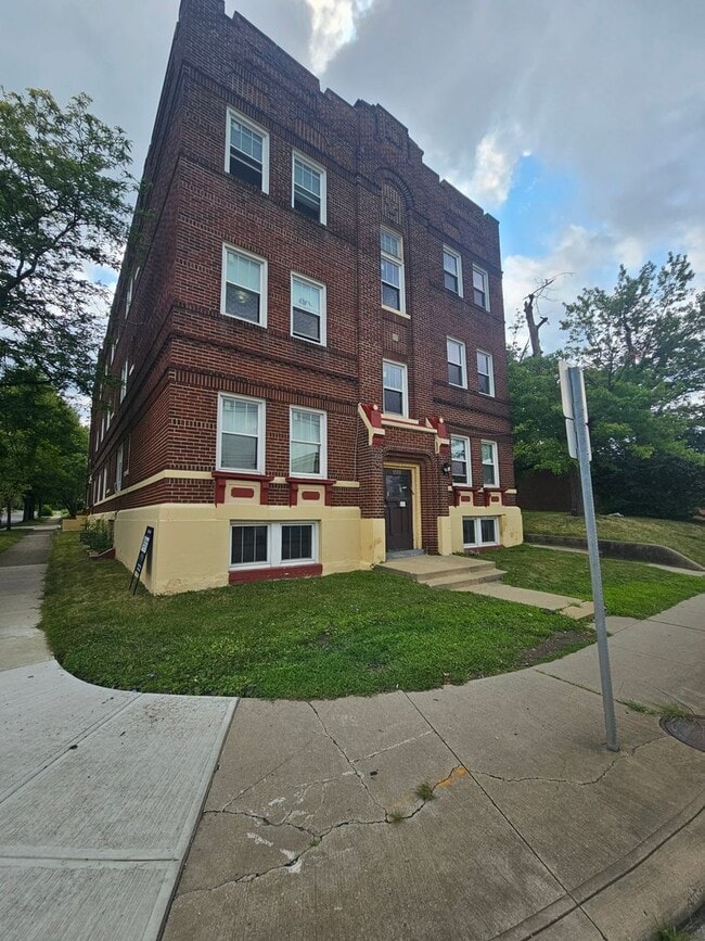 Photo - 1933 Lee Rd Unit 1933 Lee Rd 4