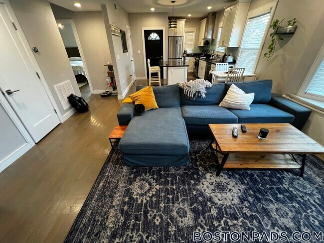 Photo - 17-19-19 Highland St Unit 3