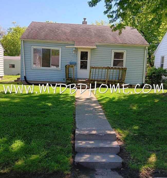 Building Photo - 4505 S Park Dr