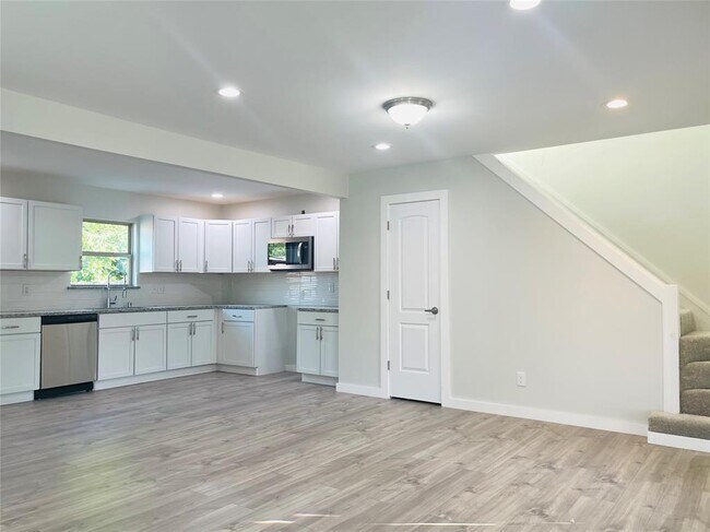 Photo - 1032 Hoke Smith Dr