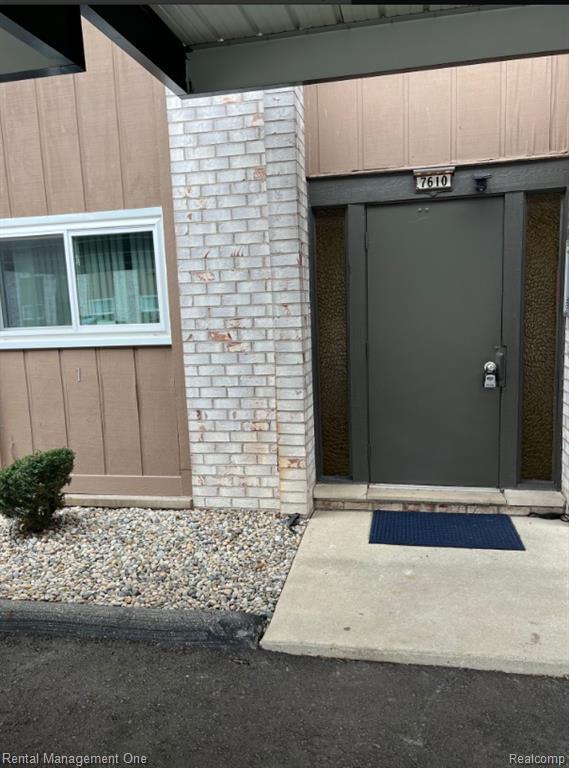 Building Photo - 7610 Woodview St